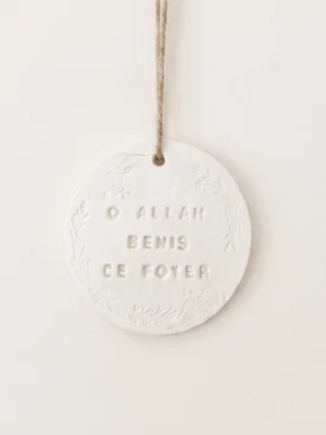 Gemini_Generated_Image_bczmffbczmffbczm Pendentif mural maison avec citation